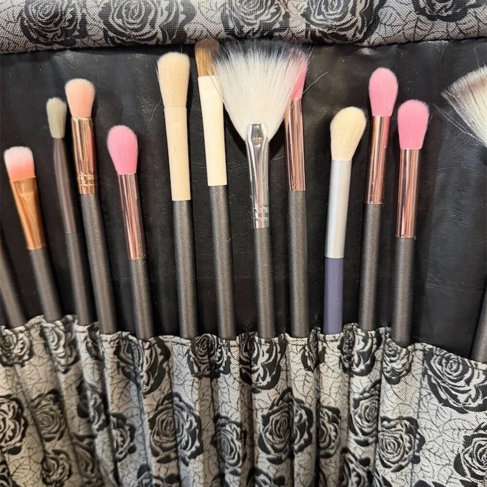 Lot of 2 NEW Boutique Foldable Makeup Brush Holder Organizer
